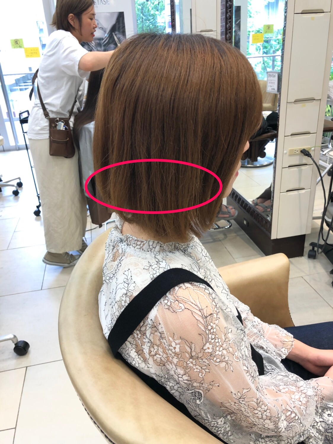 乾燥してクセで膨らむ髪には外ハネショートが良い感じ