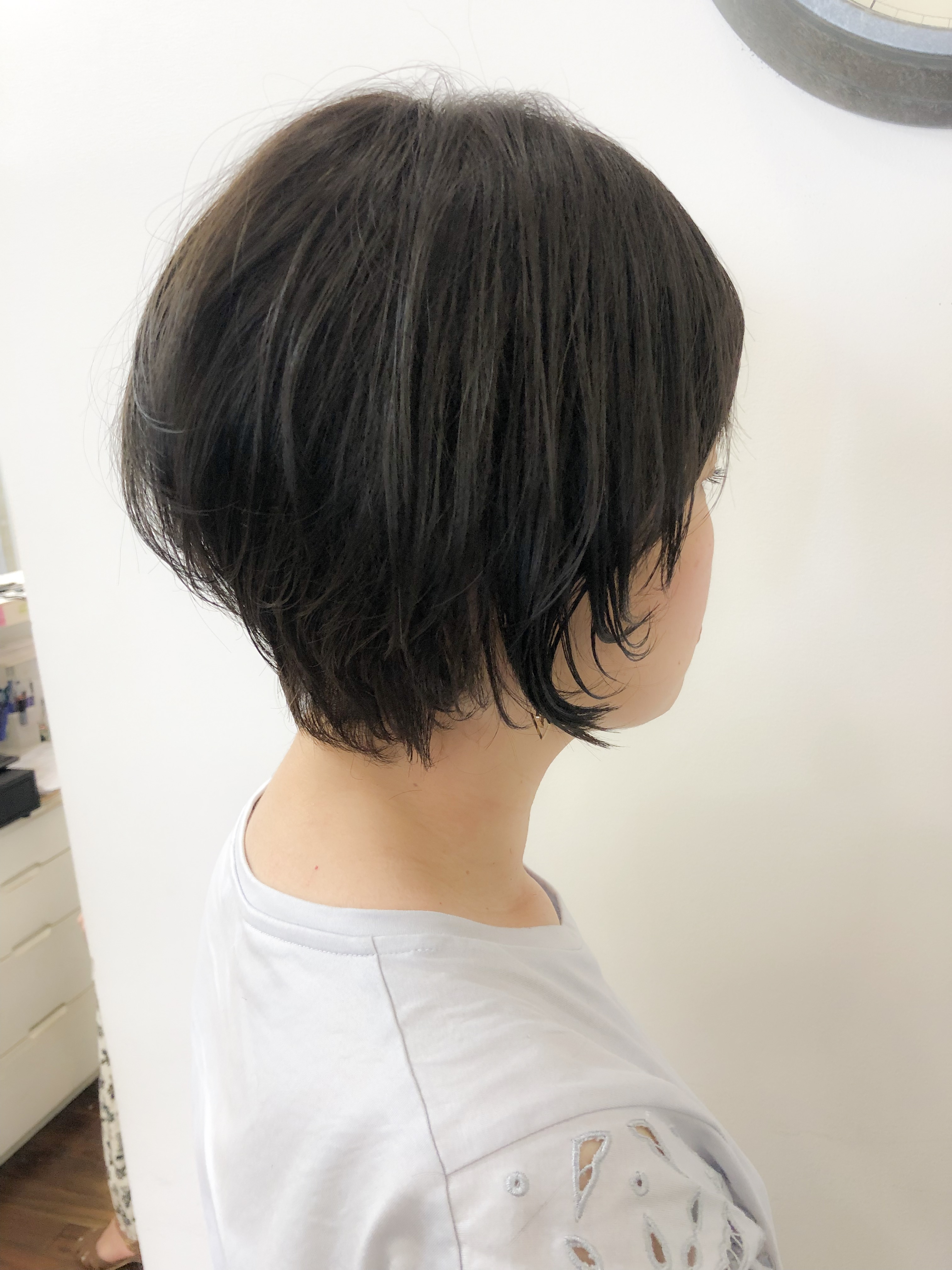 襟足が浮いてしまう。。。そんな人にオススメショートヘア